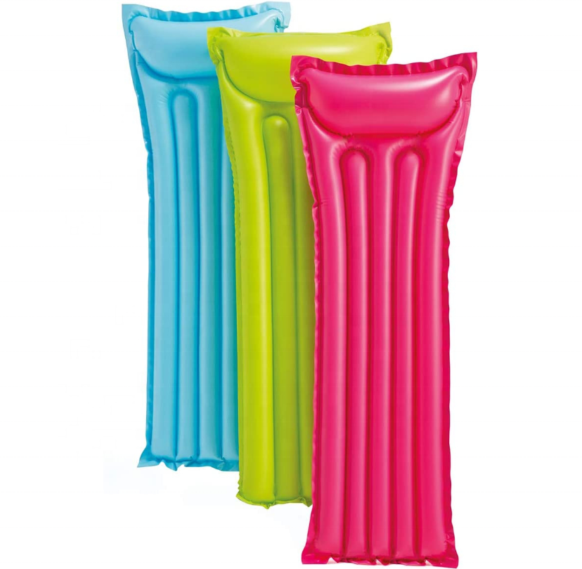 Color inflatable float row