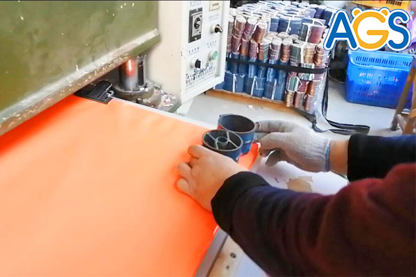 Beach Ball Place the cutting die on the material